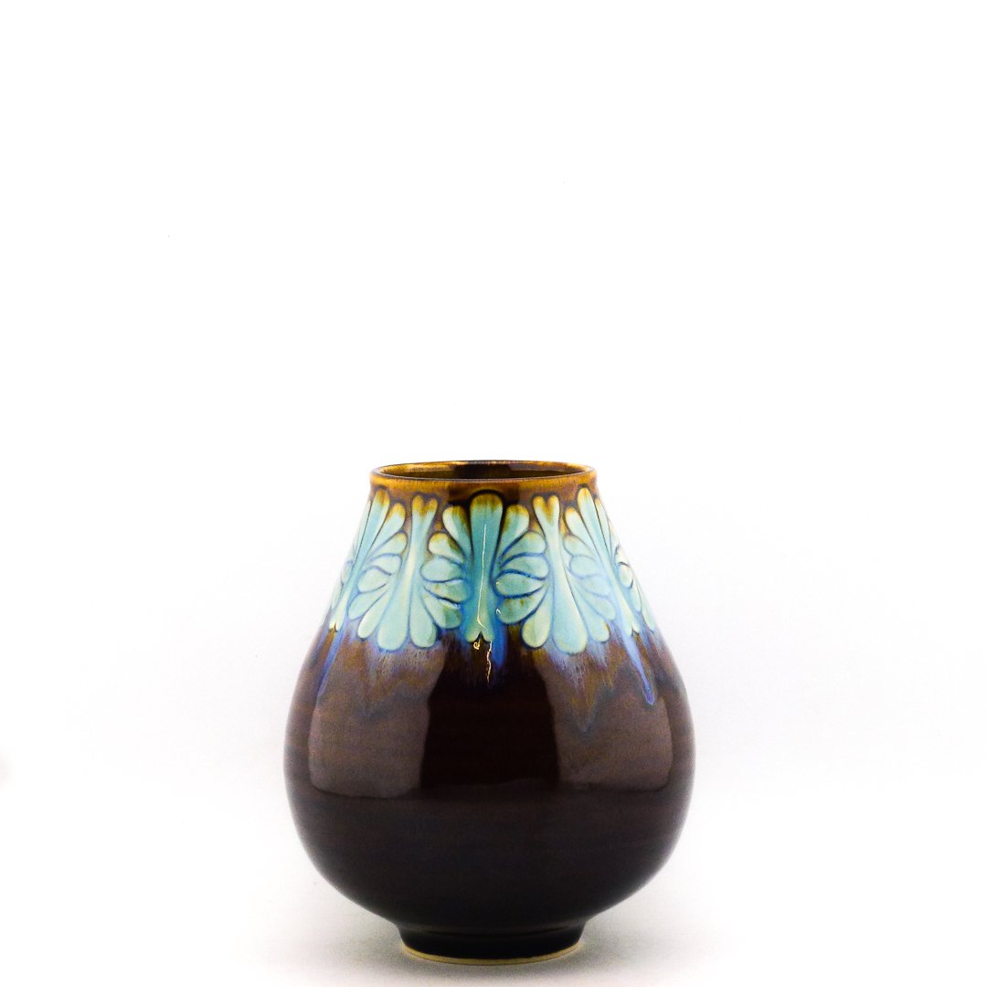 Medium vase with peacock design