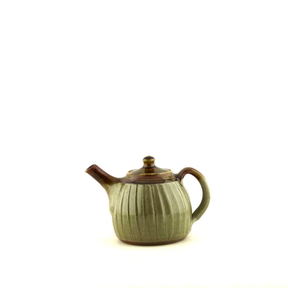 Fluted Teapot H:11.5cm