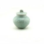 Porcelain lidded pot