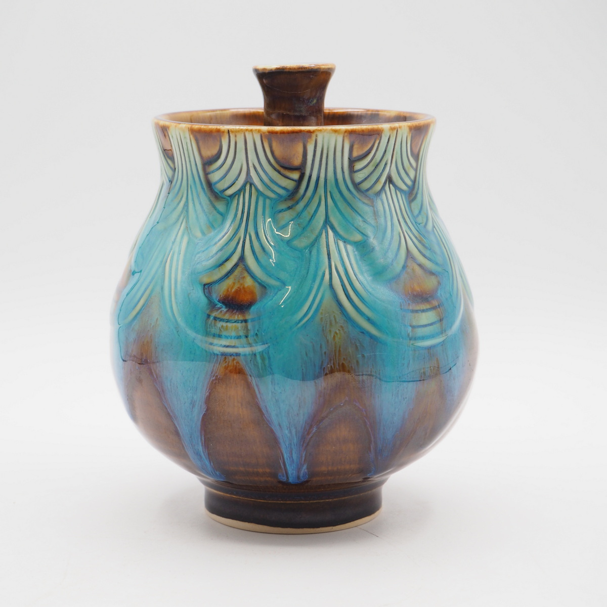 Art Nouveau design lidded pot